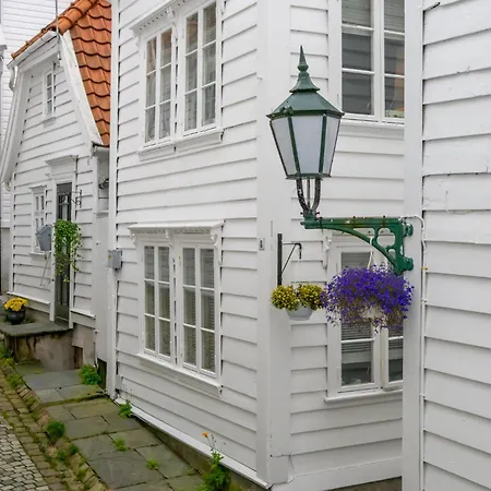 Charming Skuteviken